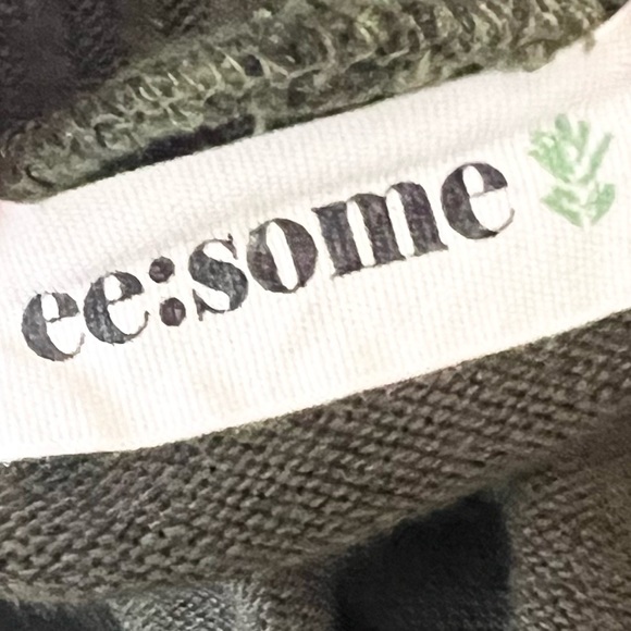 EE:SOME Dark Green Long Sleeve Scoop Neck Tie Front Sweater Top Size XL - Picture 6 of 8